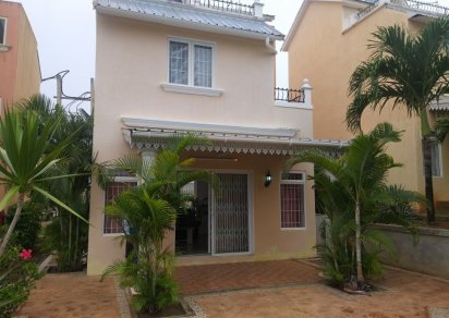 Maison/Villa - 3 chambres - 1200 p²