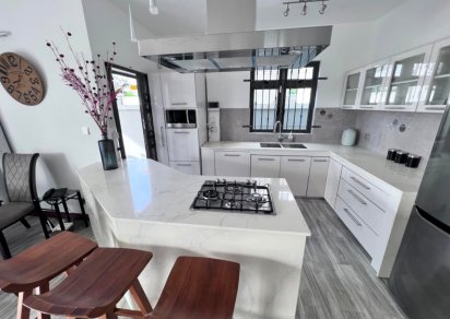 Maison/Villa - 3 chambres - 156 m²