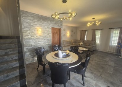 Maison/Villa - 3 chambres - 170 m²