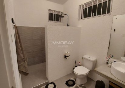 Maison/Villa - 3 chambres - 1900 p²