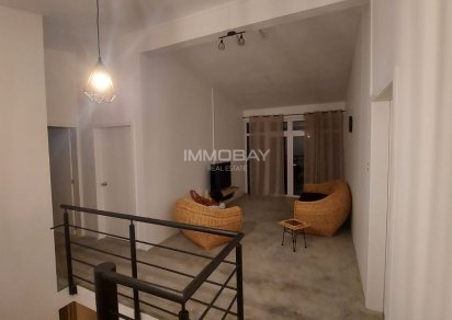 Maison/Villa - 3 chambres - 1900 p²