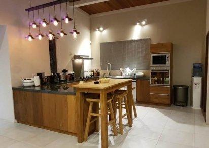 Maison/Villa - 3 chambres - 200 m²