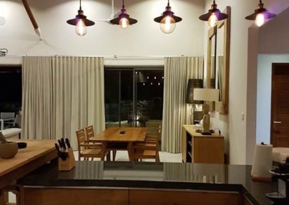 Maison/Villa - 3 chambres - 200 m²