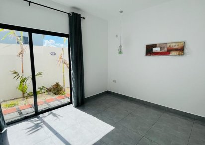 Maison/Villa - 3 chambres - 200 m²
