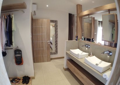 Maison/Villa - 3 chambres - 222 m²