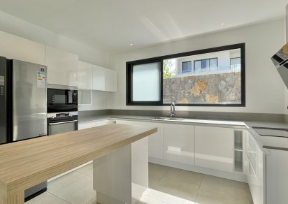 Maison/Villa - 3 chambres - 230 m²