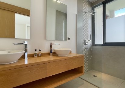 Maison/Villa - 3 chambres - 230 m²