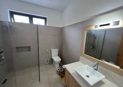 Maison/Villa - 3 chambres - 240 m²