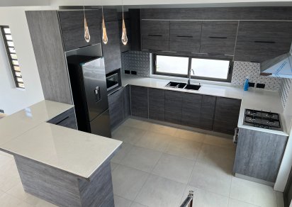 Maison/Villa - 3 chambres - 240 m²