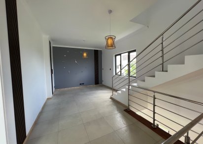 Maison/Villa - 3 chambres - 240 m²