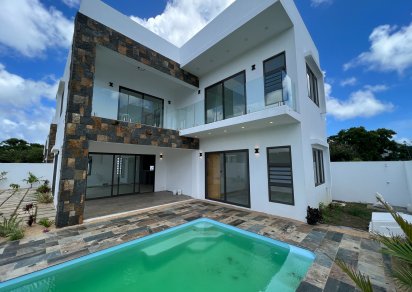 Maison/Villa - 3 chambres - 240 m²