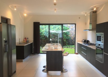 Maison/Villa - 3 chambres - 245 m²