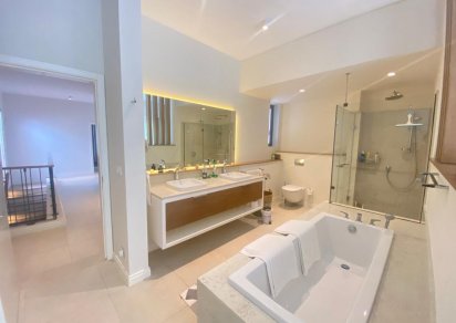 Maison/Villa - 3 chambres - 246 m²