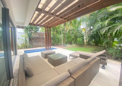 Maison/Villa - 3 chambres - 246 m²