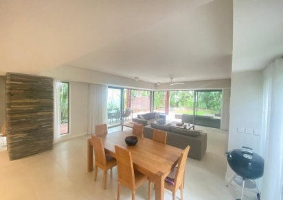 Maison/Villa - 3 chambres - 246 m²