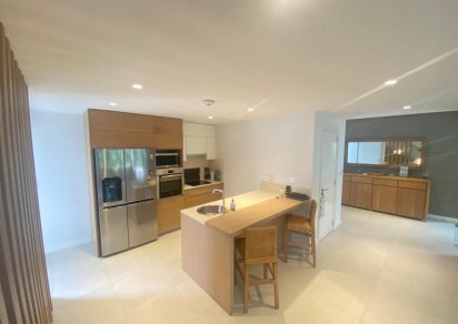 Maison/Villa - 3 chambres - 246 m²