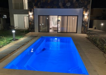 Maison/Villa - 3 chambres - 2500 p²