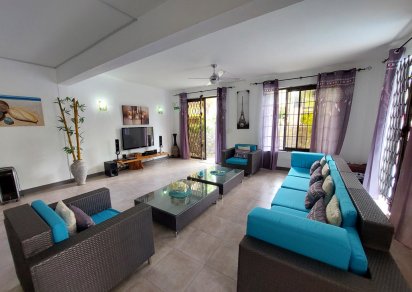 Maison/Villa - 3 chambres - 250 m²