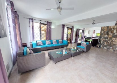 Maison/Villa - 3 chambres - 250 m²