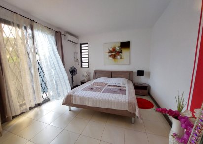 Maison/Villa - 3 chambres - 250 m²