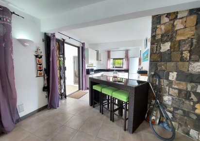 Maison/Villa - 3 chambres - 250 m²