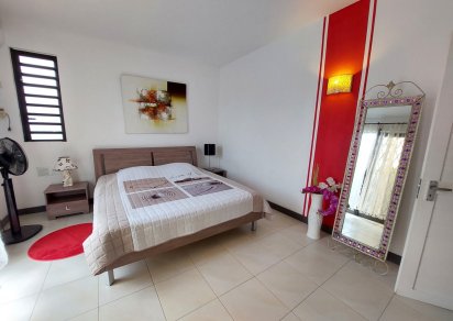 Maison/Villa - 3 chambres - 250 m²