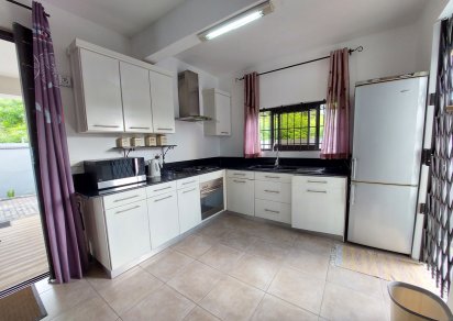 Maison/Villa - 3 chambres - 250 m²