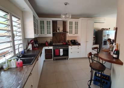 Maison/Villa - 3 chambres - 252 m²
