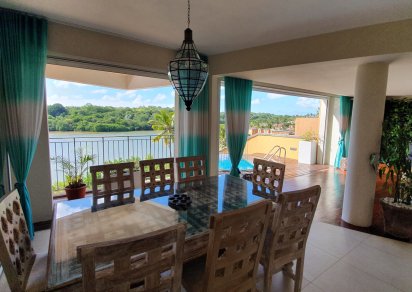 Maison/Villa - 3 chambres - 252 m²