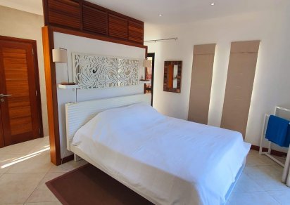 Maison/Villa - 3 chambres - 267 m²