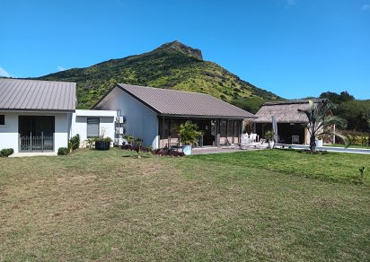 Maison/Villa - 3 chambres - 275 m²