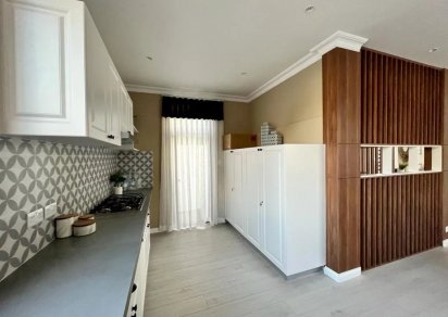 Maison/Villa - 3 chambres - 280 m²