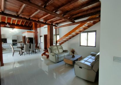 Maison/Villa - 3 chambres - 280 m²