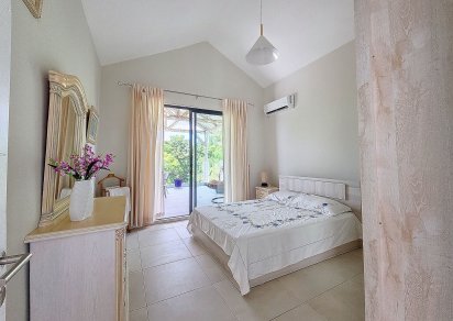 Maison/Villa - 3 chambres - 280 m²