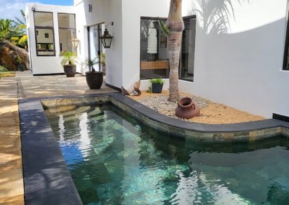 Maison/Villa - 3 chambres - 300 m²