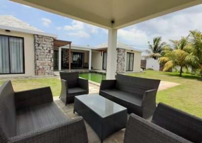 Maison/Villa - 3 chambres - 300 m²