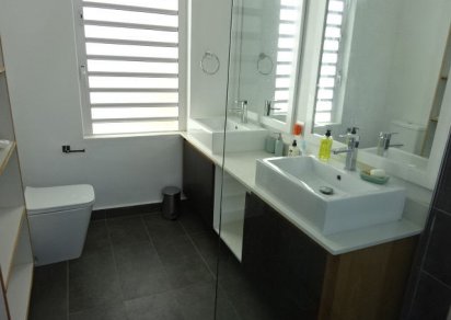 Maison/Villa - 3 chambres - 300 m²