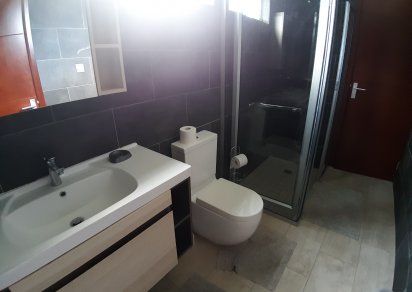 Maison/Villa - 3 chambres - 305 m²