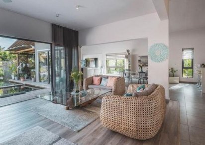 Maison/Villa - 3 chambres - 310 m²