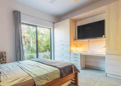 Maison/Villa - 3 chambres - 310 m²