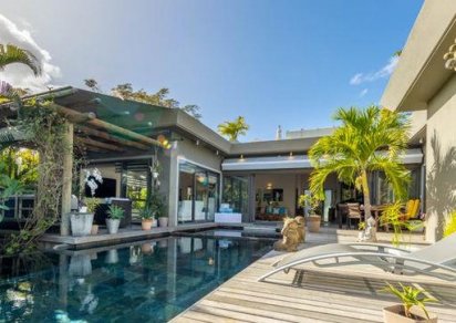 Maison/Villa - 3 chambres - 310 m²