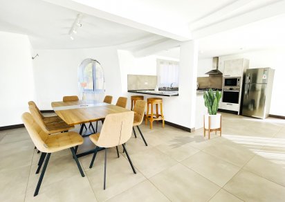 Maison/Villa - 3 chambres - 340 m²