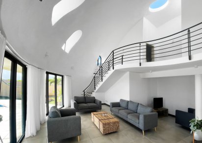 Maison/Villa - 3 chambres - 340 m²