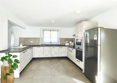 Maison/Villa - 3 chambres - 340 m²