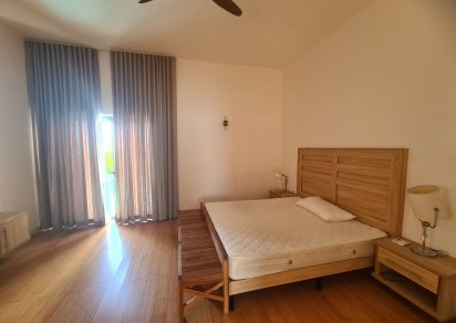 Maison/Villa - 3 chambres - 344 m²