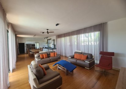Maison/Villa - 3 chambres - 344 m²