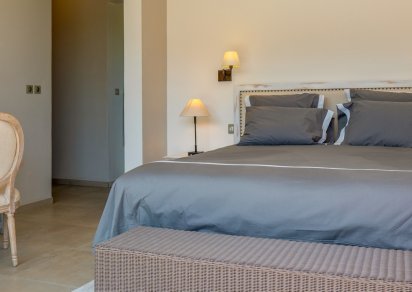 Maison/Villa - 3 chambres - 380 m²