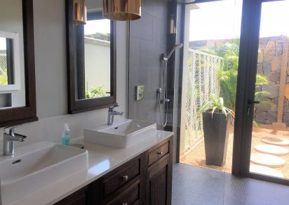 Maison/Villa - 3 chambres - 380 m²