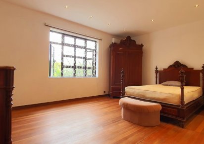 Maison/Villa - 3 chambres - 475 m²