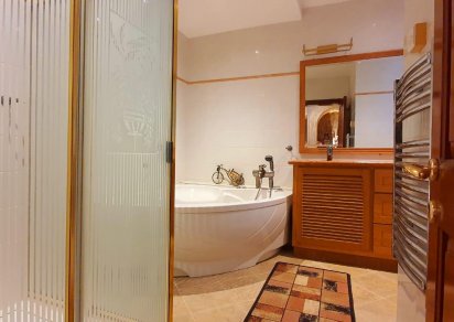 Maison/Villa - 3 chambres - 475 m²